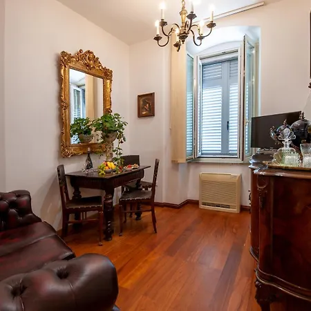 Royal Heritage In Center