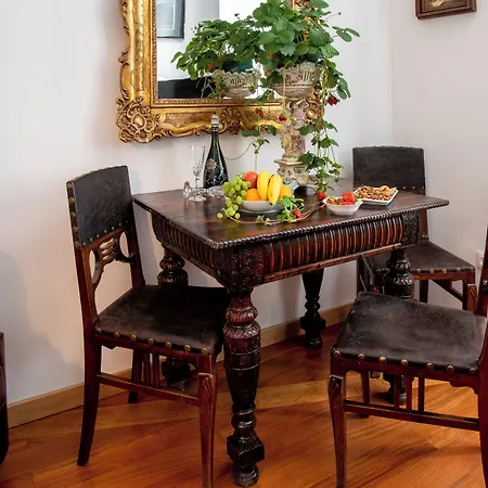 Royal Heritage In Center